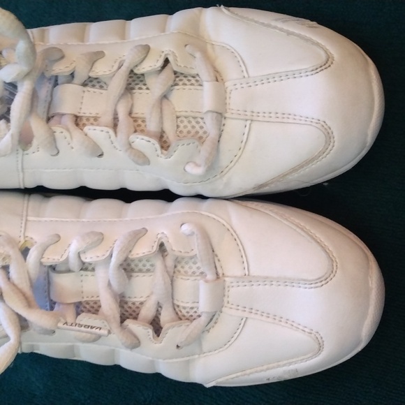 Varsity 2 White Women's Cheerleader Sneakers  Size 5 - Picture 6 of 12